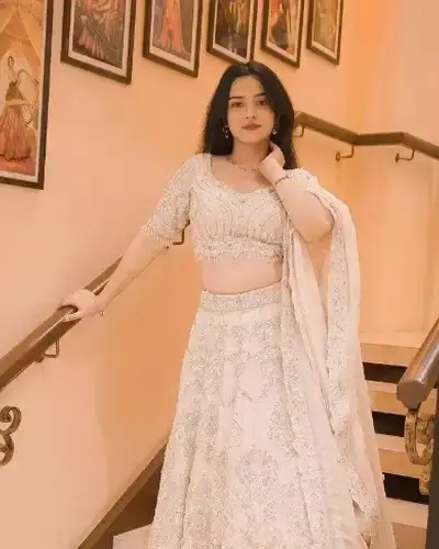 Escort Sonbhadra